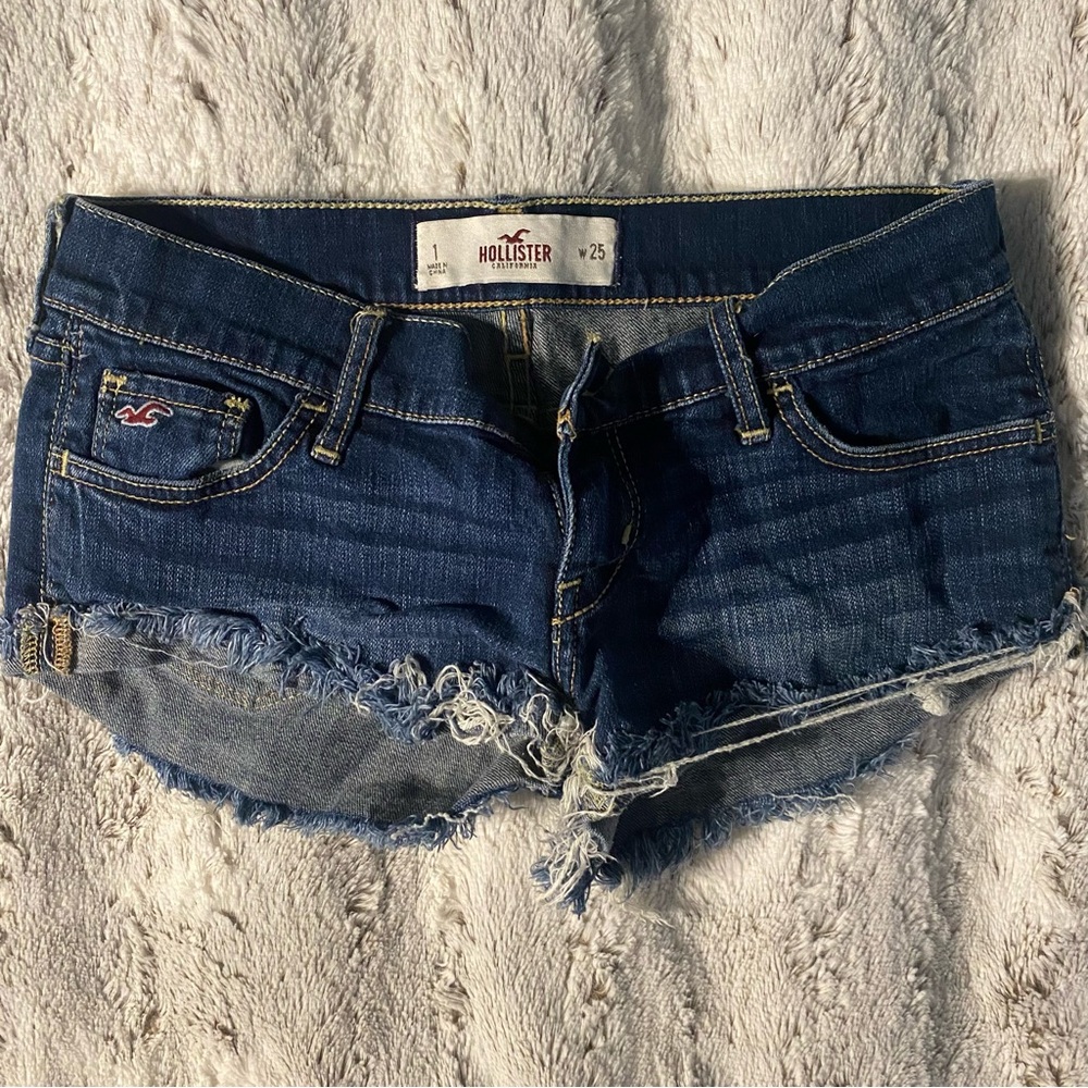 Hollister Low-rise Distressed Short Shorts